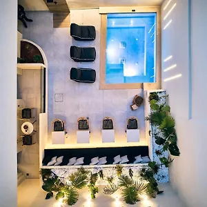 https://grande-madonna-luxury-boutique-suites.rethymnohotels.net